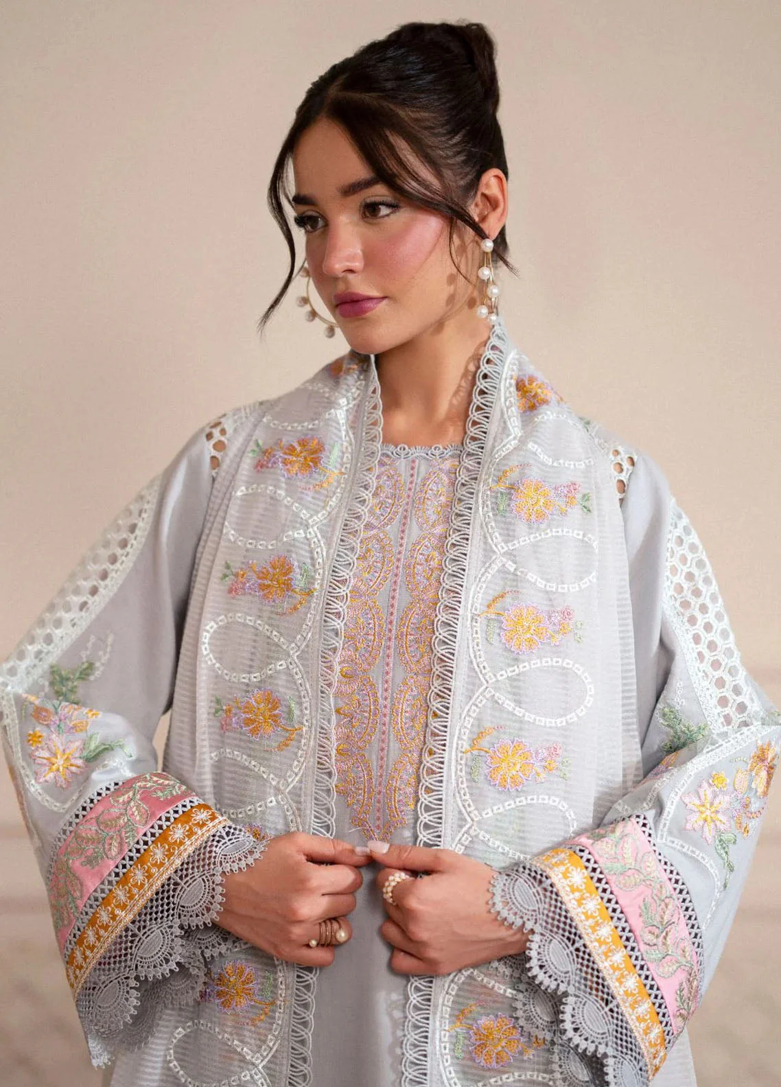signature-by-ajr-embroidered-lawn-suits-unstitched-3-piece-ajr25sl-d-04-dewberry-summer-collection_4